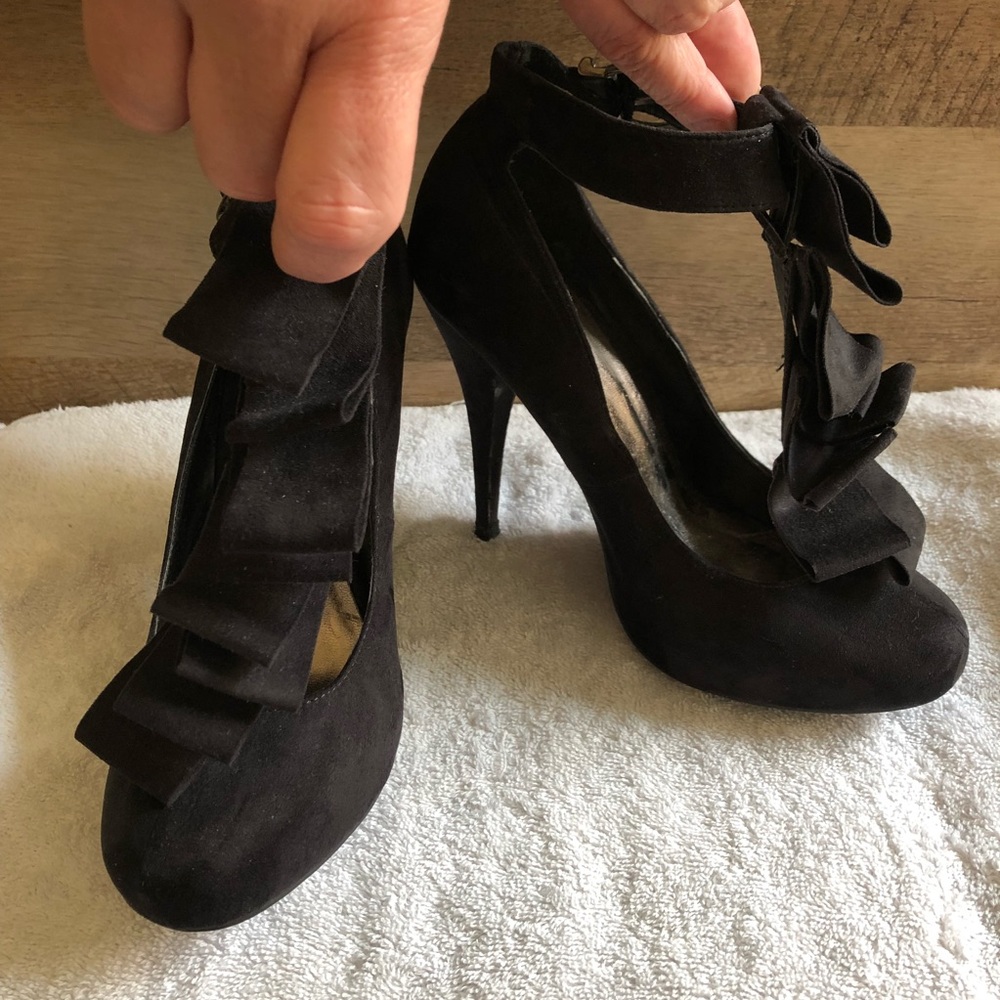 Cathy Jean ruffled heels